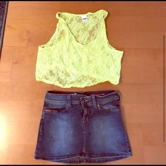 GUESS Stretch Mini Jean Skirt Size 26/ XS - Picture 2 of 4